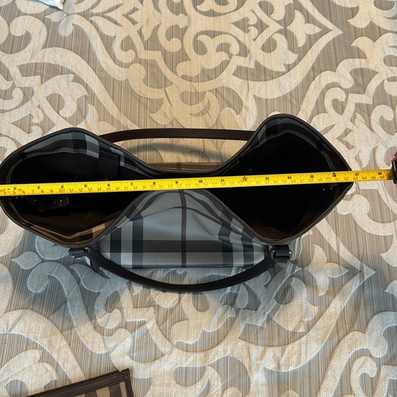 Burberry expandable small tote/shoulder bag - Picture 3 of 11